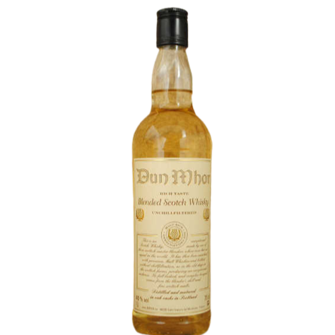 Une bouteille de whisky Dun Mhor posée sur un fond sombre. Le liquide ambré brille sous la lumière, tandis que l'étiquette dorée ajoute une touche d'élégance. Des reflets de lumière illuminent le verre, suggérant la complexité et la richesse du spiritueux à l'intérieur.